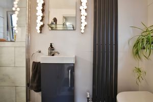 Photo 19- click for photo gallery